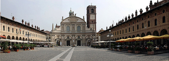 Vigevano – Piazza Ducale